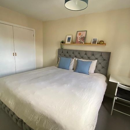 אדינבורו Cozy Bedroom In Shared Accommodation With Free Parking מראה חיצוני תמונה