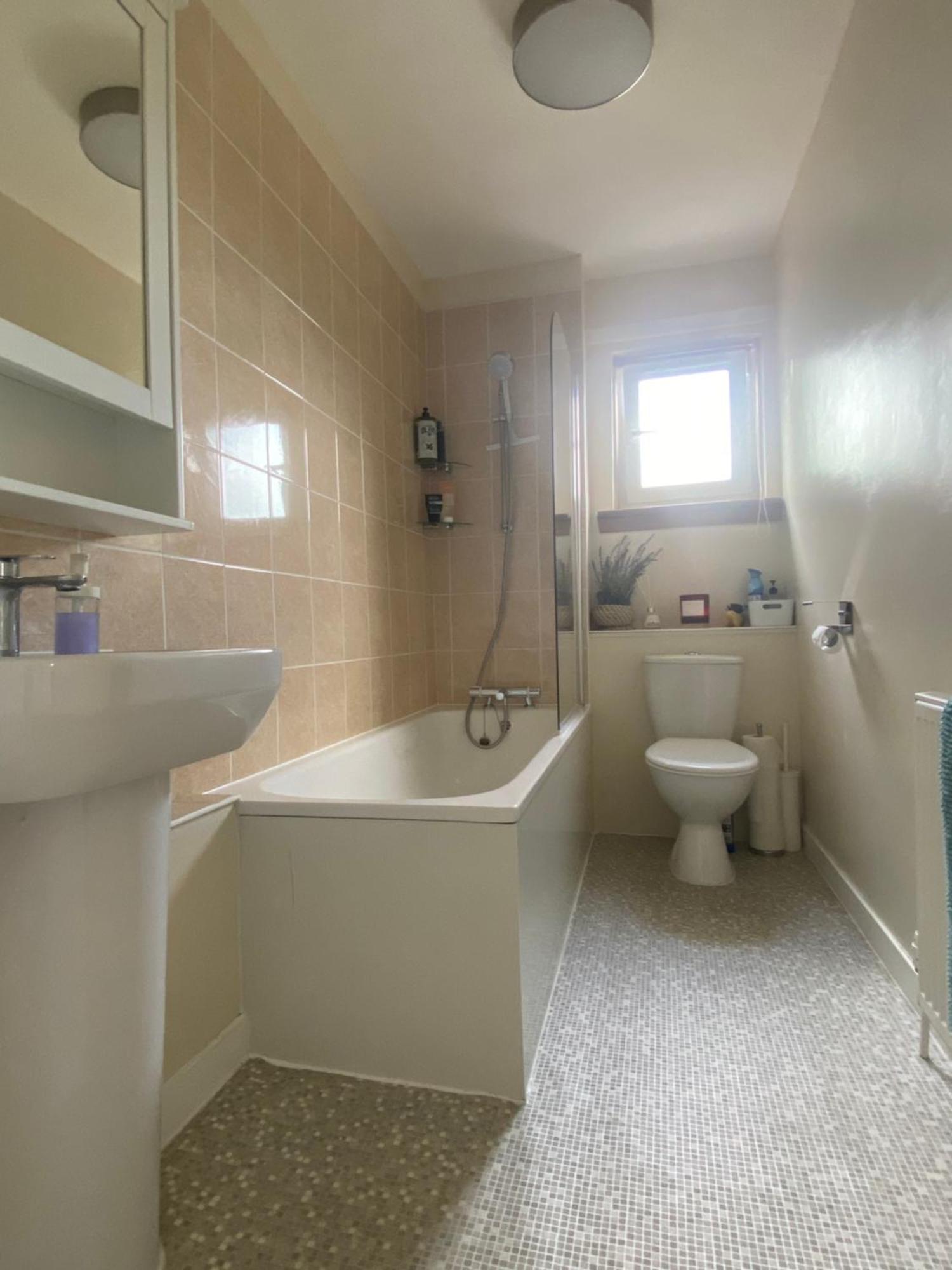 אדינבורו Cozy Bedroom In Shared Accommodation With Free Parking מראה חיצוני תמונה